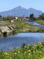 学校からの磐梯山（留守番の校長撮影）